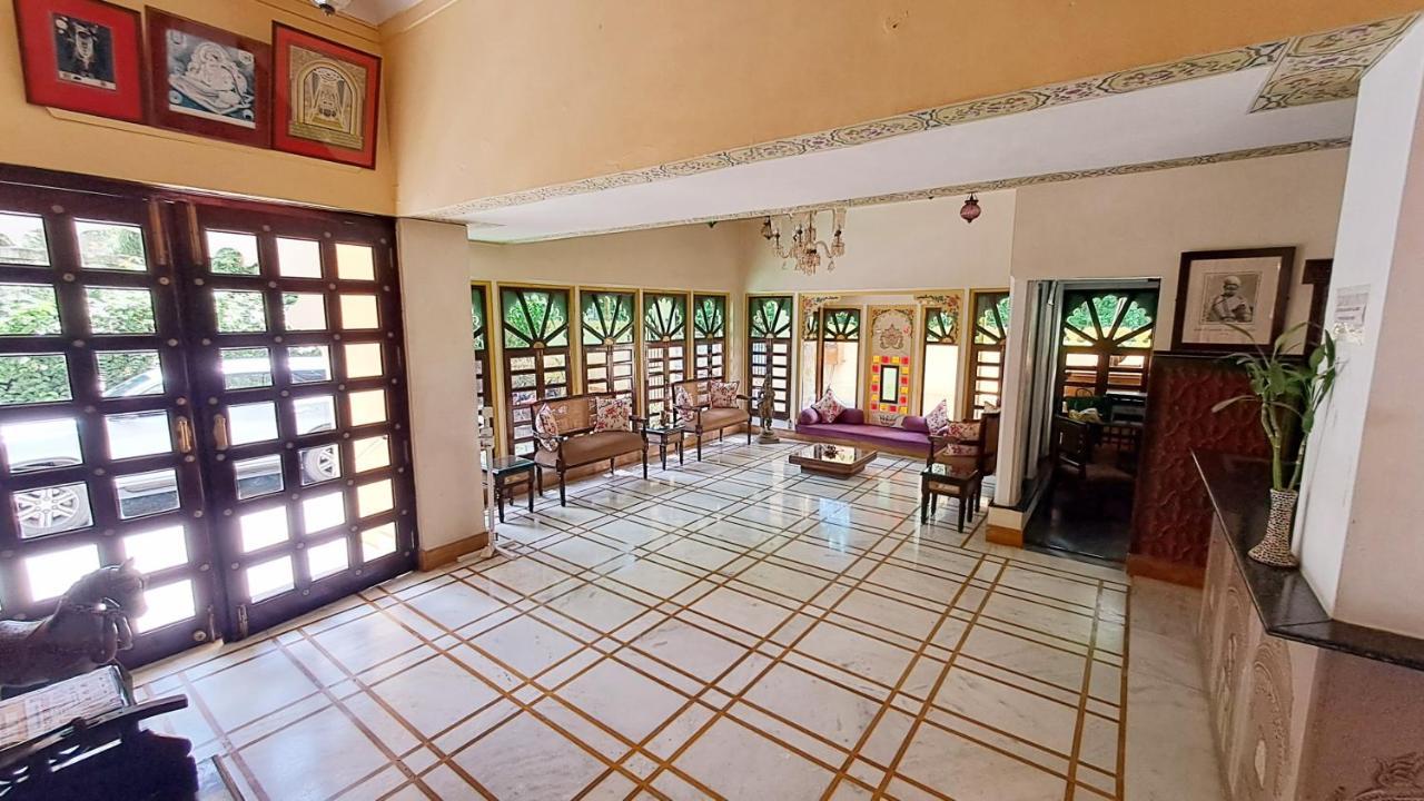 Mahendra Prakash Hotel Udaipur Exterior foto