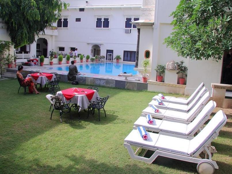Mahendra Prakash Hotel Udaipur Exterior foto