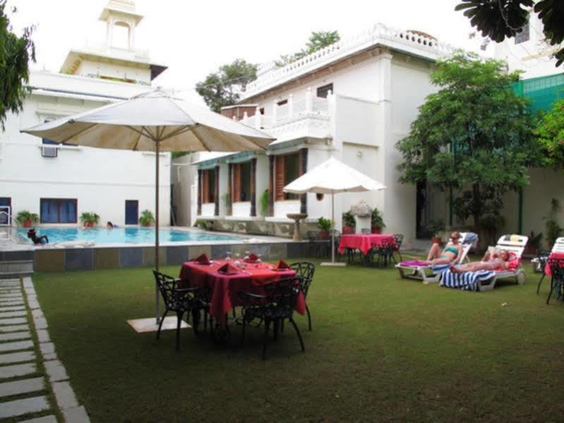 Mahendra Prakash Hotel Udaipur Exterior foto